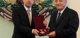 Президент-Васил Лязе-държавно отличие-връчване
