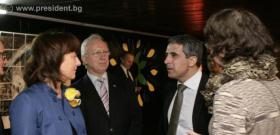 15.11.2012 г. Президентът Росен Плевнелиев откри в НДК изложбата “Chances.Choices.Changes” по повод 20-годишнината на партньорството на България с Групата на Световната банка. 