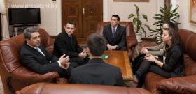 Петима младежи гостуваха на Администрацията на Президента, която се включи за втора поредна година в инициативата „Мениджър за един ден“.