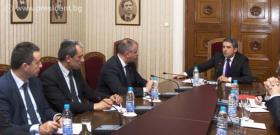 Консултации на президента Росен Плевнелиев с парламентарно представените политически партии в 42-рото Народно събрание за връчване на мандат за съставяне на правителство