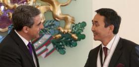  Президентът Росен Плевнелиев удостои с орден „Мадарски конник“ I степен на посланика на Монголия Церендорж Ганхуяг по повод окончателното му отпътуване от страната.