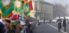 Президентът и върховен главнокомандващ на Въоръжените сили Росен Плевнелиев  присъства на традиционния Богоявленски водосвет на бойните знамена, флаговете и знамената-светини на Българската армия пред паметника на Незнайния воин в София.