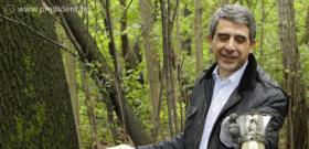 Президентът Росен Плевнелиев и неговата администрация традиционно се включиха в инициативата „Да изчистим България за един ден“.