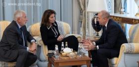 С Ричард Атиас, изпълнителен директор на FII Institute