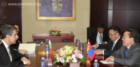 6 ноември 2012 г., Лаос. Президентът Росен Плевнелиев се срещна с президента на Монголия Цахиа Елбегдорж в лаоската столица Виентян, където приключва Деветата среща на върха на АСЕМ.