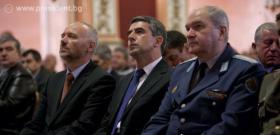 Президентът Росен Плевнелиев откри в Централния военен клуб в столицата Осмия конгрес на Съюза на офицерите и сержантите от запаса и резерва.