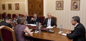 Президентът Росен Плевнелиев разговаря с представители на национално признатите работодателски организации в България