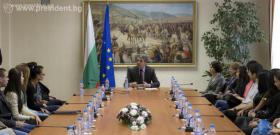 Президентът Росен Плевнелиев се срещна с 37 първокурсници, одобрени за еднократна финансова помощ в рамките на инициативата „Подкрепи една мечта“