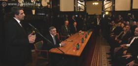 В Будапеща президентът Росен Плевнелиев се срещна с българската общност в Българското училище в унгарската столица.