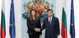 Чикахиса Суми - посланик на Япония