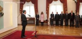 Президентът Росен Плевнелиев удостои шестима видни общественици с висши държавни отличия.