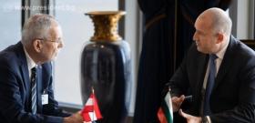 Разговор с президента на Австрия Александър Ван дер Белен в рамките на 78-ата сесия на Общото събрание на ООН.